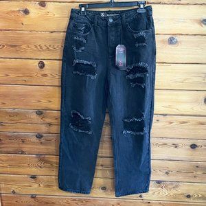 NWT No Boundaries Distressed women's  90's Jeans Size 7